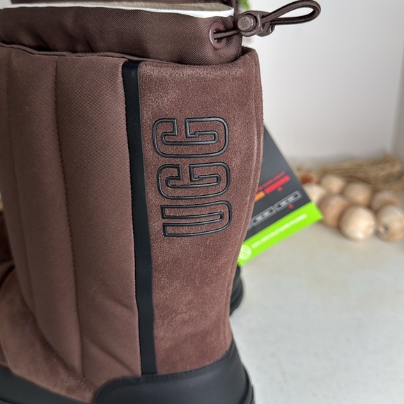 UGG Australia Classic Klamath Short Boots - Waterproof Sz 8 - Picture 6 of 15